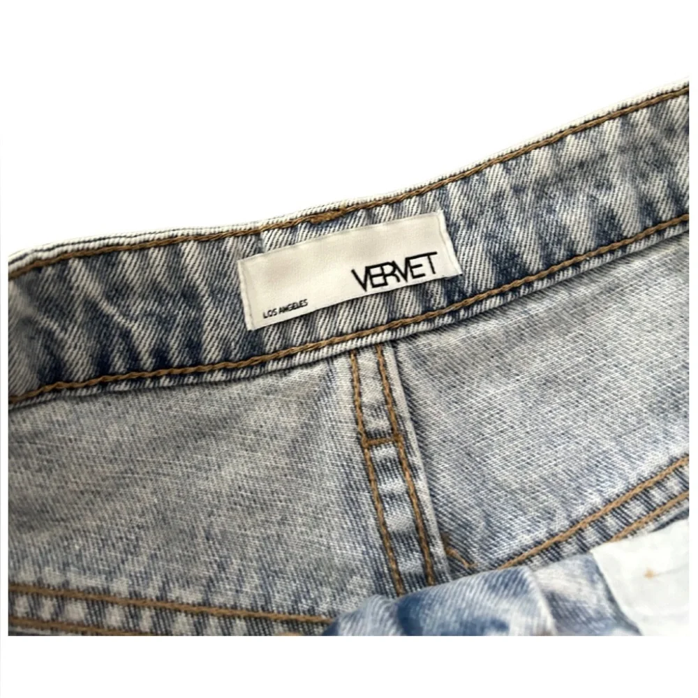 Vervet Rebecca High Rise Denim Shorts | Light Blue | Size M